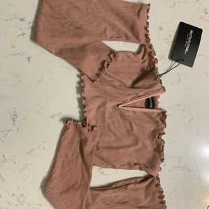 Crop top with sleeves